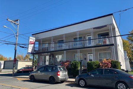 Quintuplex commercial et résidentiel