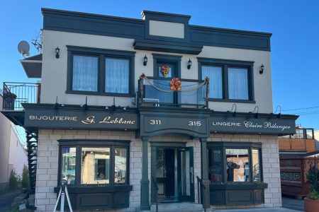 Triplex commercial et résidentiel